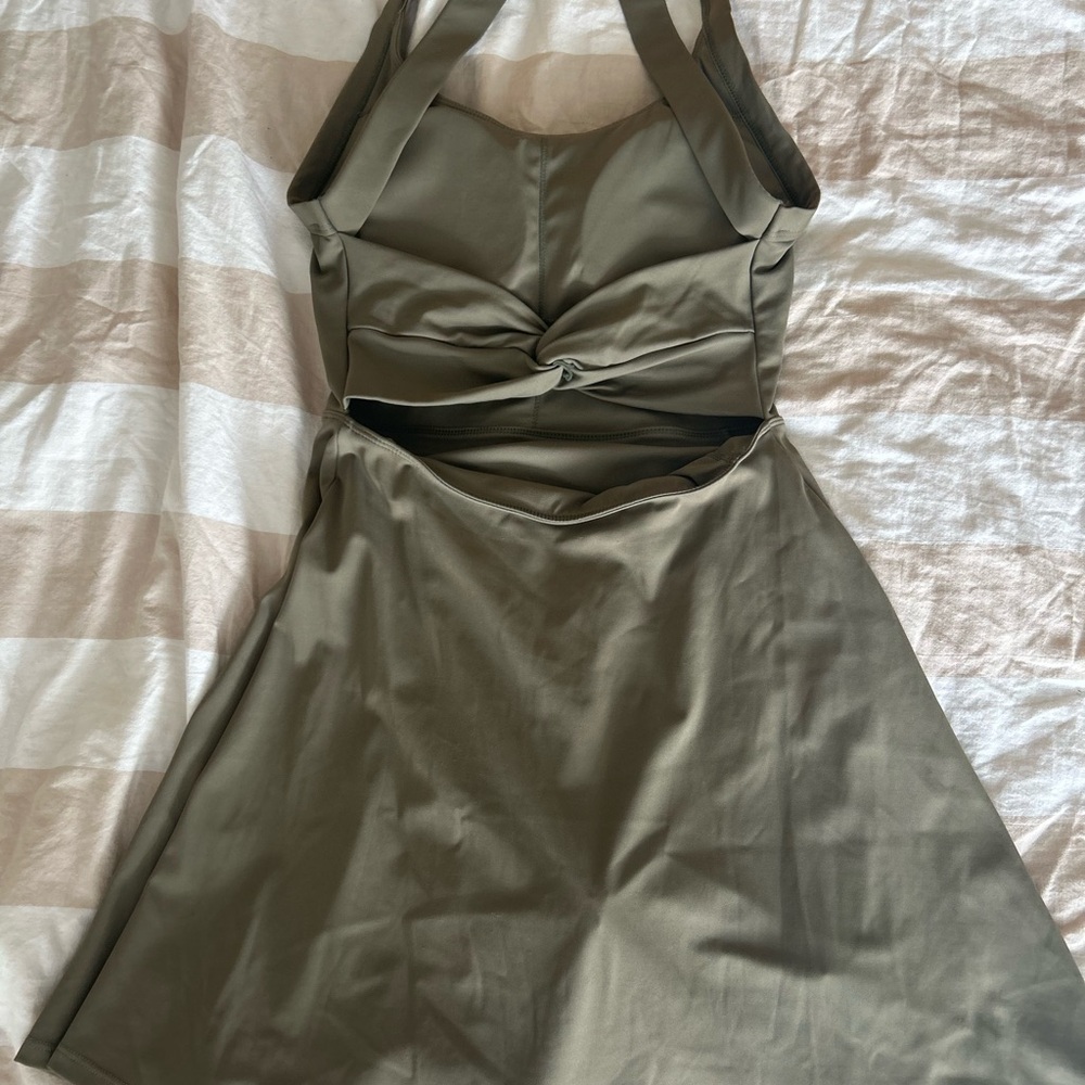 HALARA Easy-Peezy dress